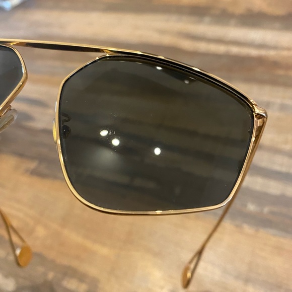 Gucci Sunglasses - Picture 8 of 8